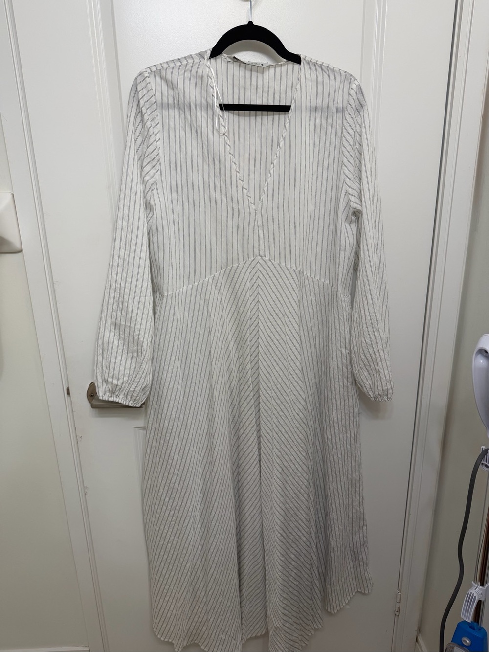 Zara White Pinstripe V-Neck Long Sleeve maxi Dress